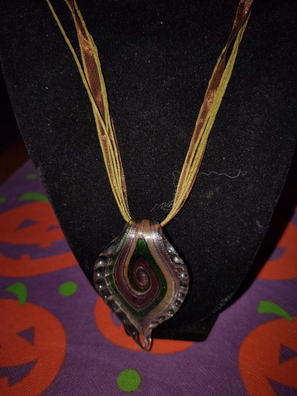 Ladies necklace
